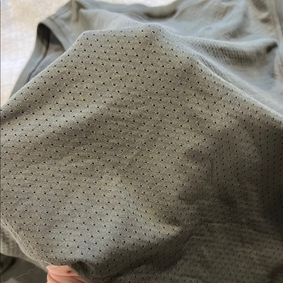 Lululemon Crop Tank - Picture 4 of 6